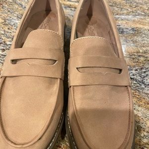 Rachel Zoe, new never been worn super cute tan loafers.